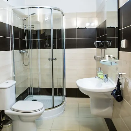 City Aparthotel מלון דירות 3*